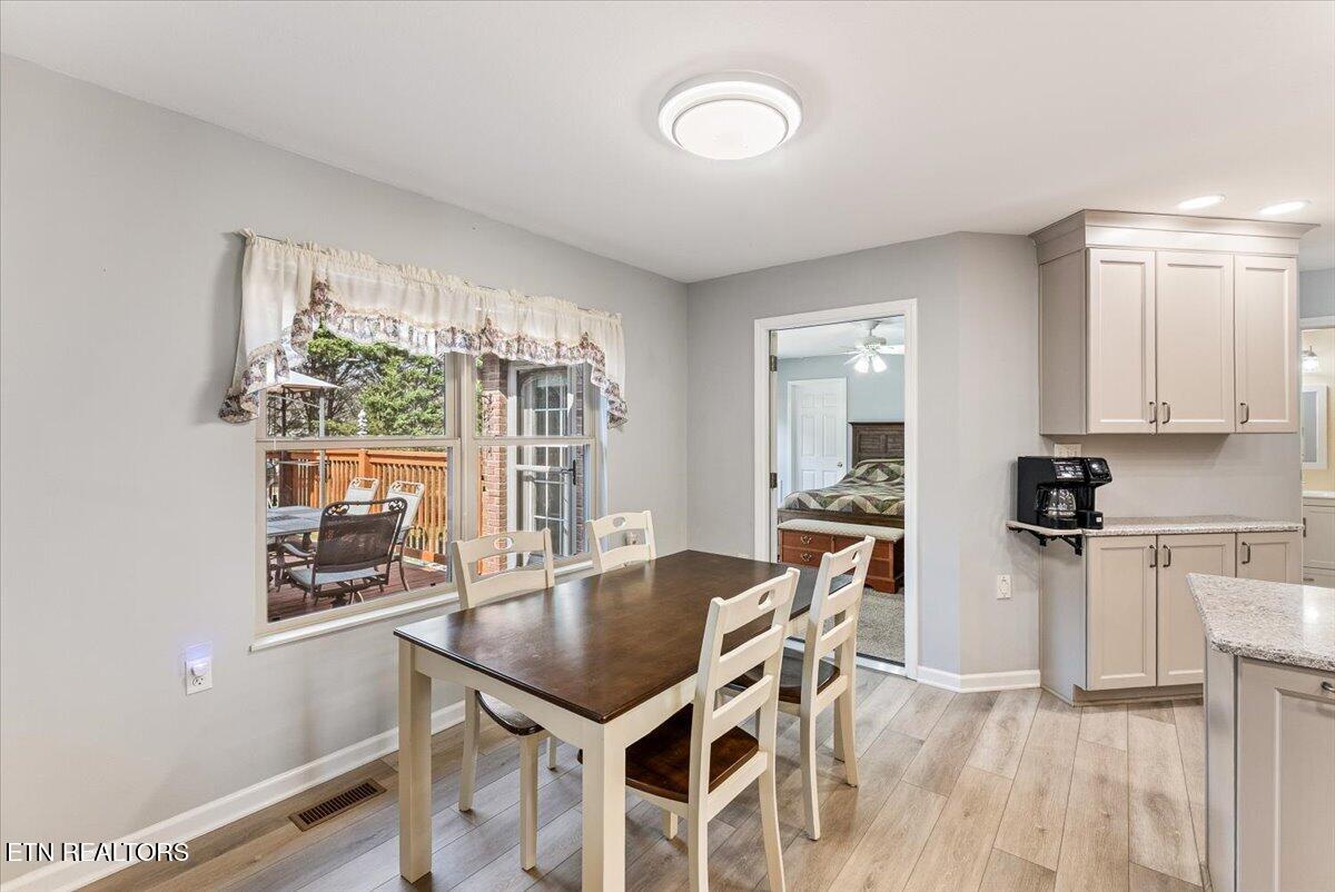 1012 Andover Boulevard Alcoa, TN 37701 - Photo 18 of 58 21-Dining Area A1