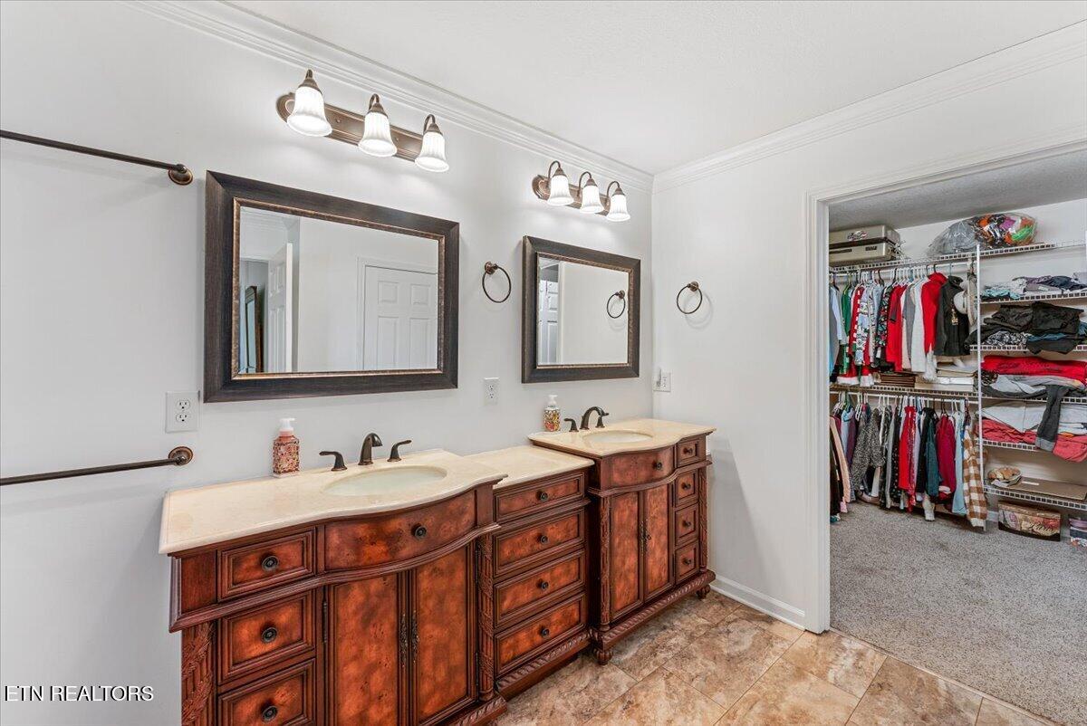1012 Andover Boulevard Alcoa, TN 37701 - Photo 23 of 58 29-Master Bath A1