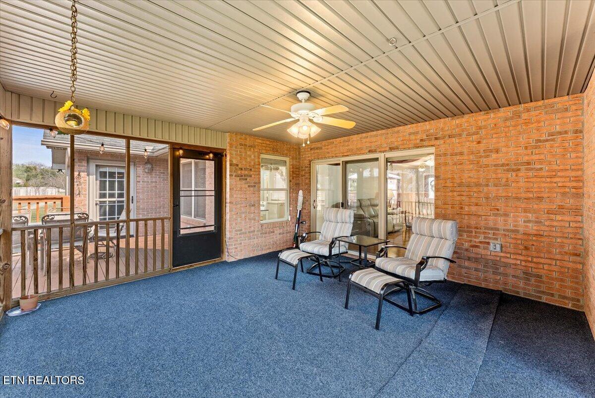 1012 Andover Boulevard Alcoa, TN 37701 - Photo 39 of 58 25-Sun Room A2