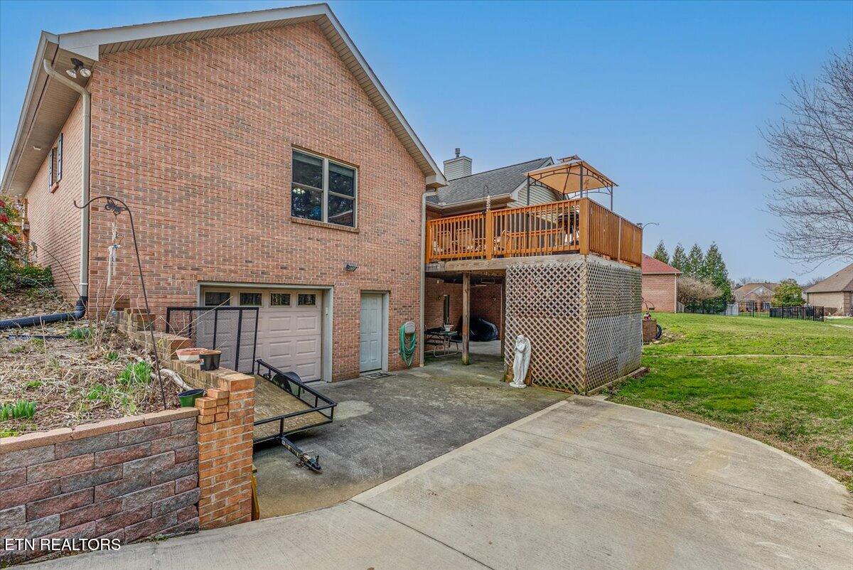 1012 Andover Boulevard Alcoa, TN 37701 - Photo 52 of 58 05-Garage A2