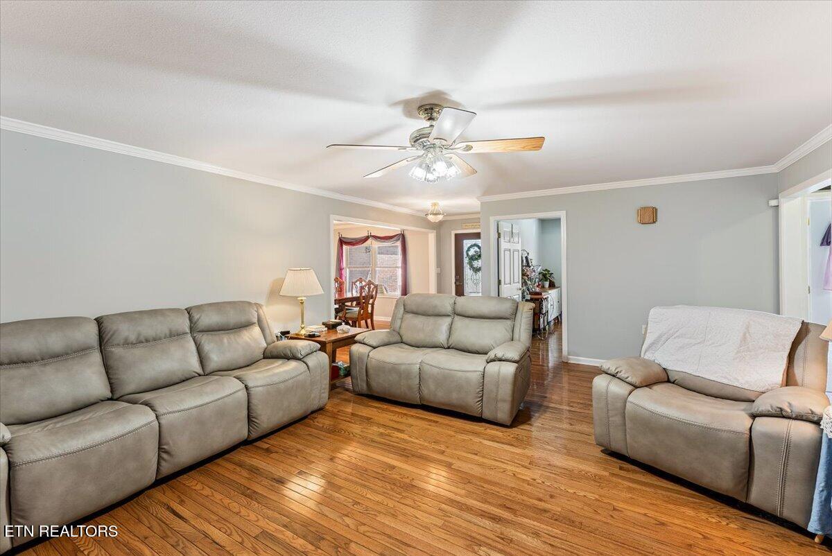 1012 Andover Boulevard Alcoa, TN 37701 - Photo 9 of 58 13-Living Room A3