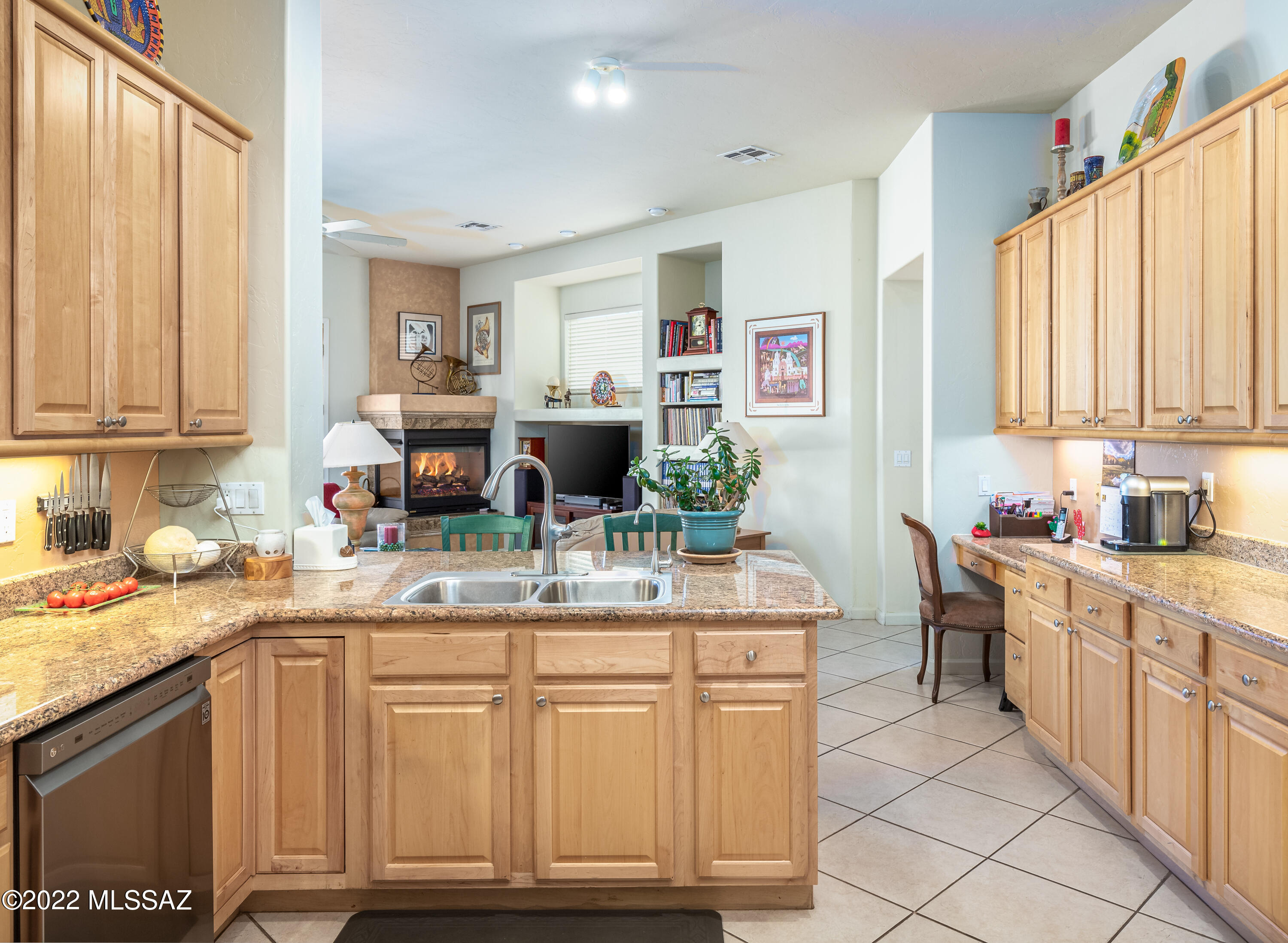 836 West Los Altos Road Tucson, AZ 85704 - Photo 3 of 29 Gallery Image 3