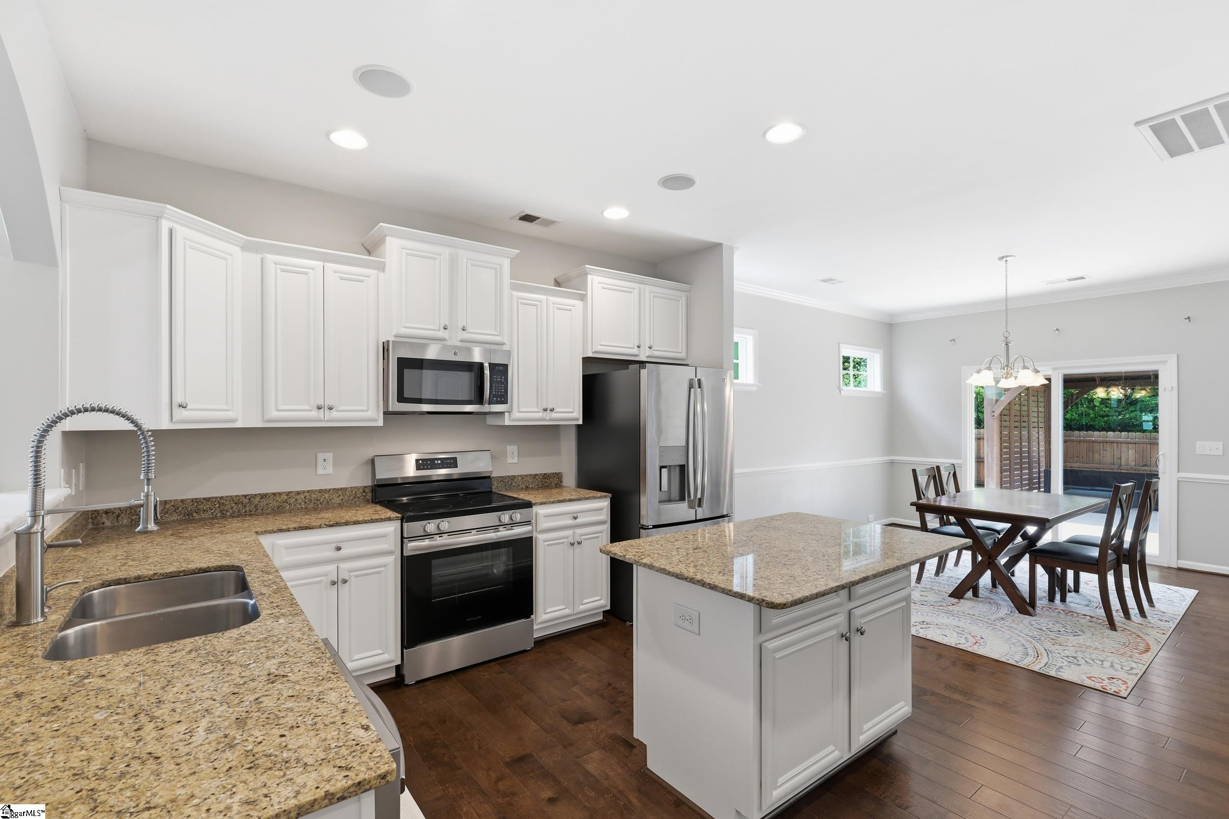 103 Chadmore Street Simpsonville, SC 29680 - Photo 7 of 35