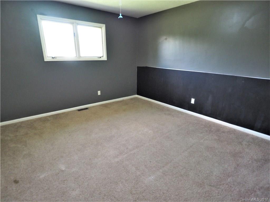 1141 Finger Bridge Road Hickory, NC 28602 - Photo 12 of 16 Gallery Image 12