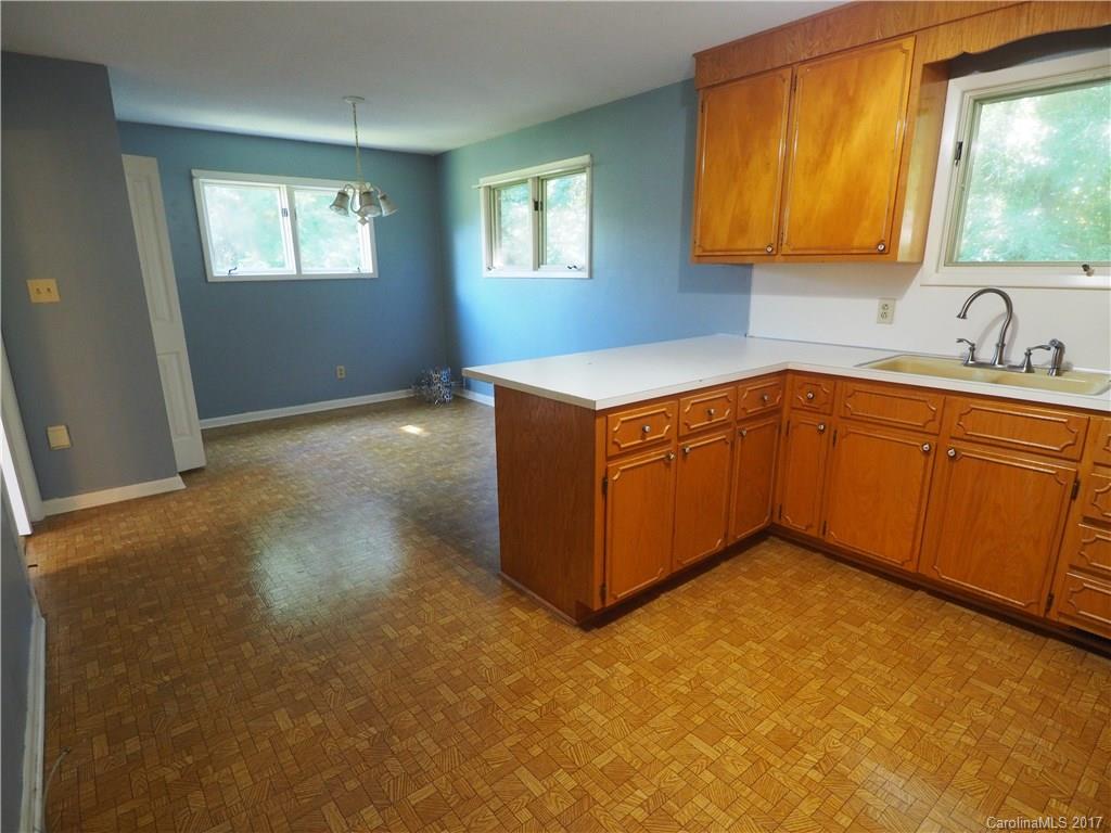 1141 Finger Bridge Road Hickory, NC 28602 - Photo 9 of 16 Gallery Image 9