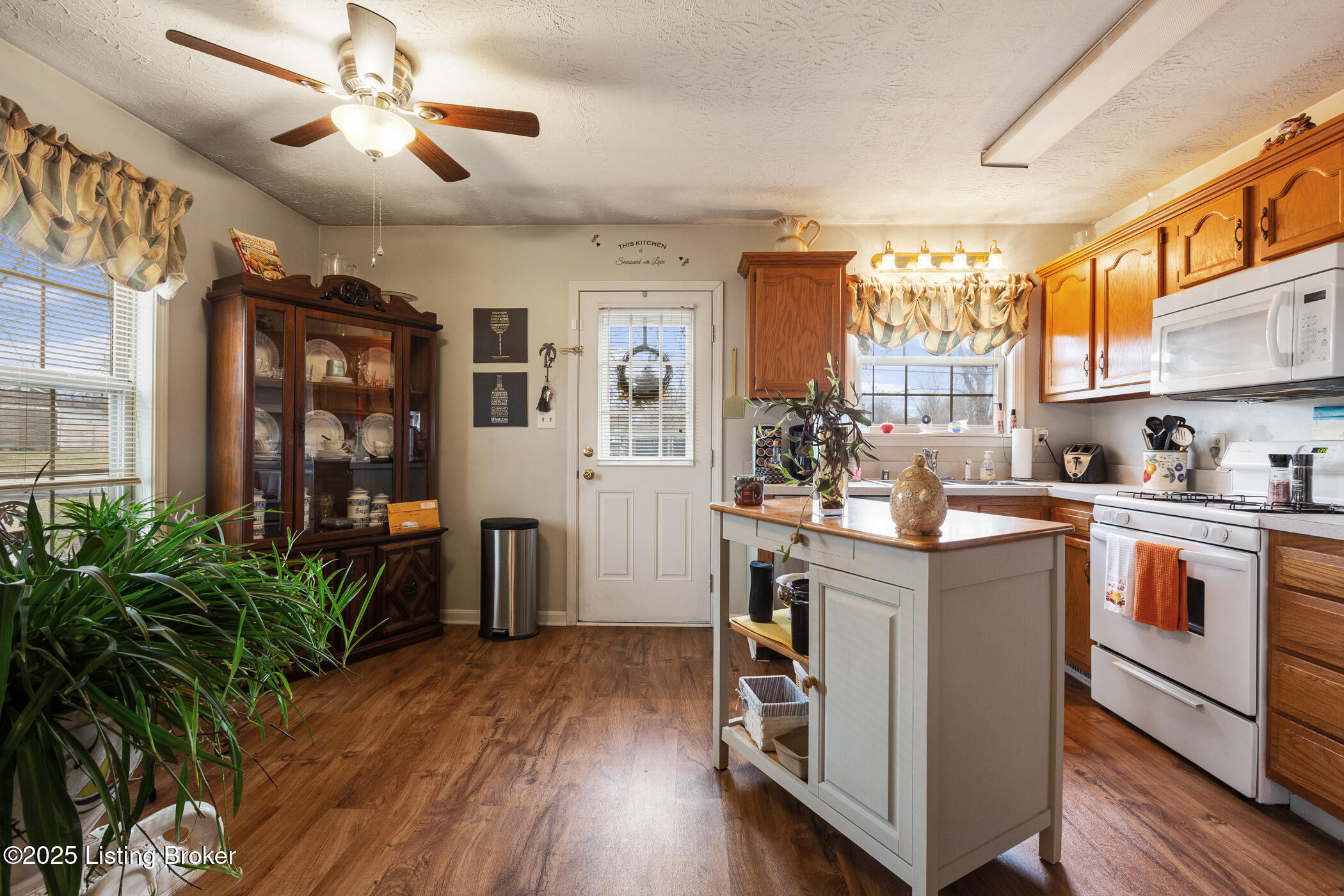 1499 Flatlick Road Mount Washington, KY 40047 - Photo 10 of 41 14