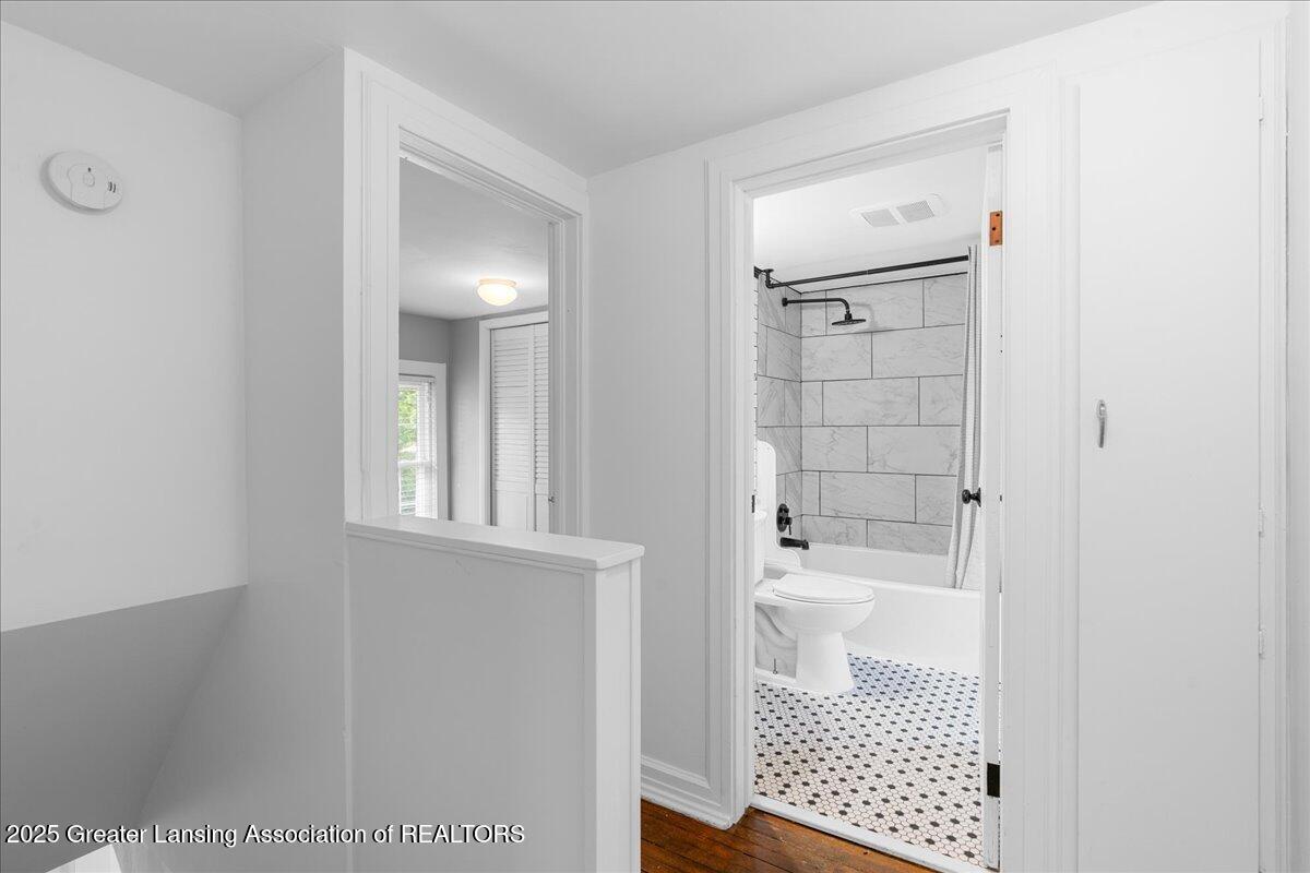1209 Chester Street Eaton Rapids, MI 48827 - Photo 14 of 29 Full bathroom, 2nd floor