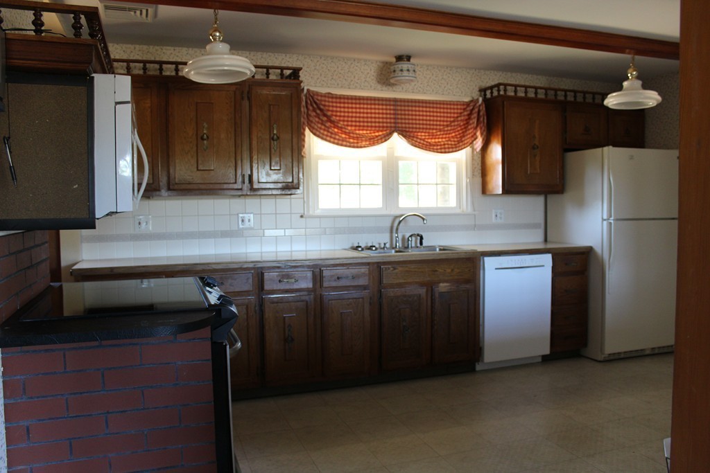 113 River Road Whately, MA 01373 - Photo 10 of 22 Gallery Image 10