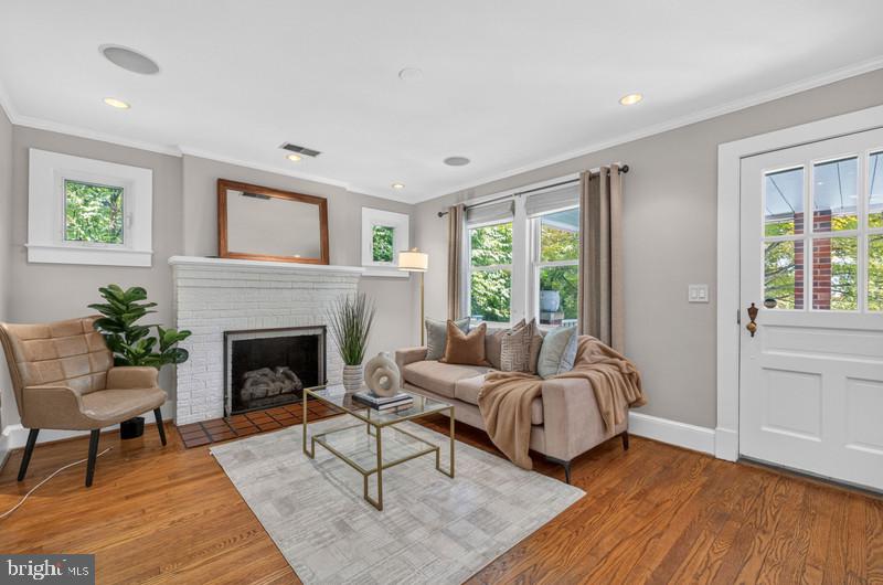 5312 Tuscarawas Road Bethesda, MD 20816 - Photo 5 of 40