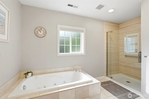 $1,185,000 | 236 Southwest 166th Place, Normandy Park, WA 98166