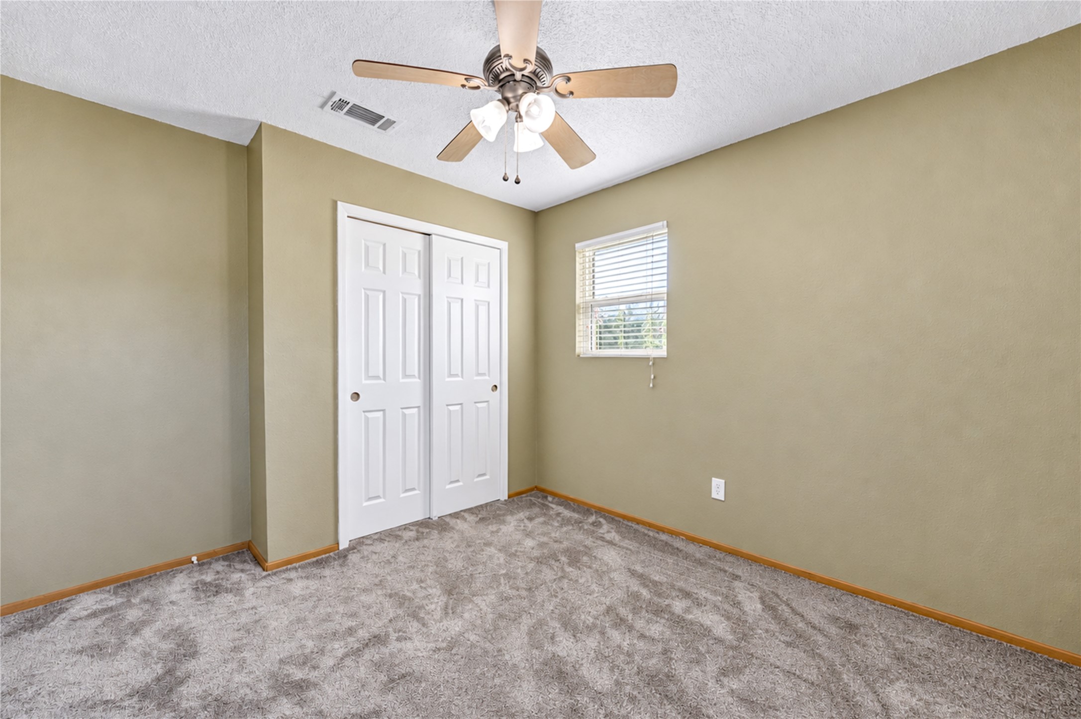 11605 Strom Road Dickinson, TX 77539 - Photo 26 of 41 Bedroom 2