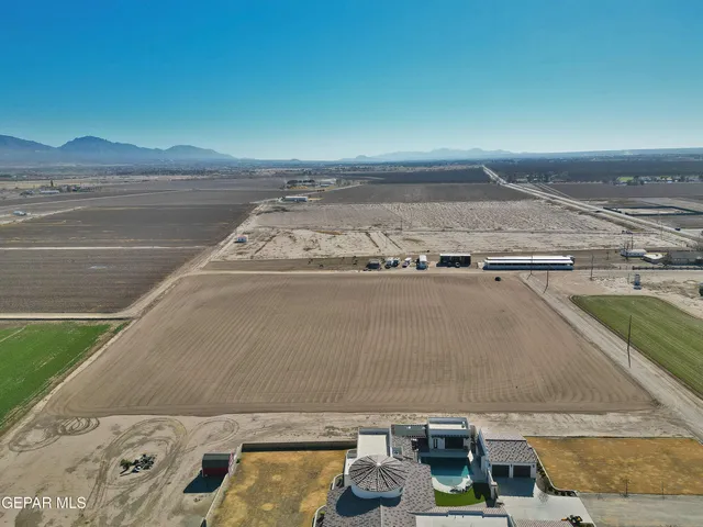 $510,000 | R1908646 Heavenly Lane, Anthony, NM 88021