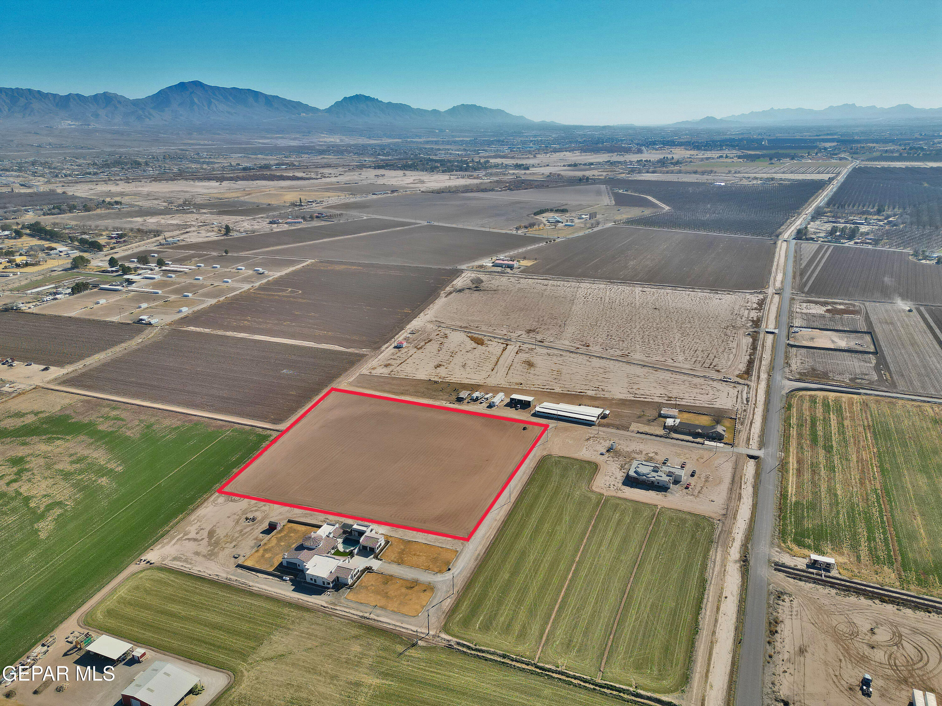 R1908646 Heavenly Lane Anthony, NM 88021 - Photo 2 of 15 an aerial view of a house with a yard