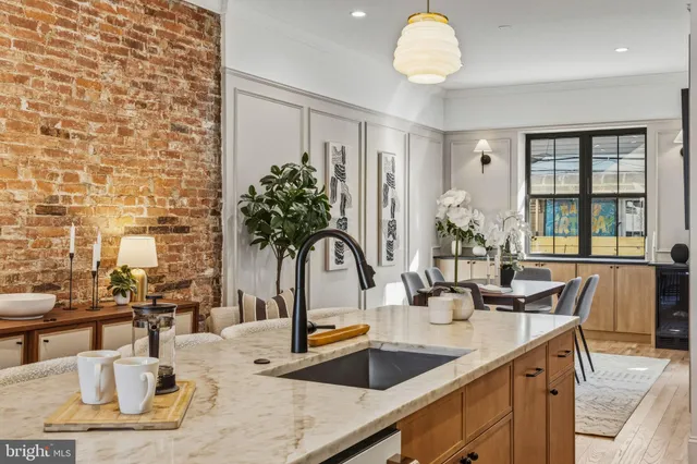 $749,900 | 1635 South 5th Street, Philadelphia, PA 19148