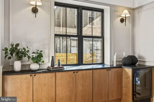 $749,900 | 1635 South 5th Street, Philadelphia, PA 19148