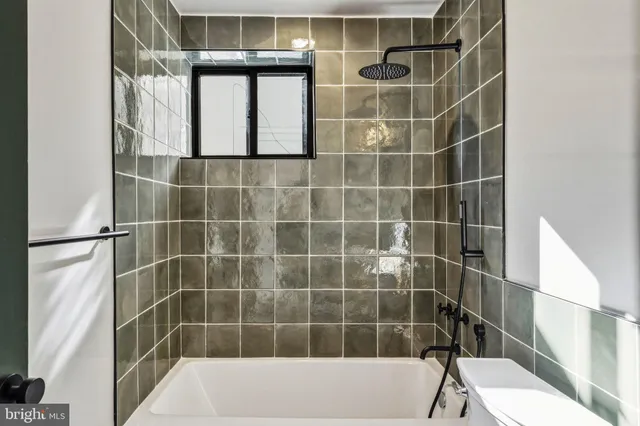 $749,900 | 1635 South 5th Street, Philadelphia, PA 19148