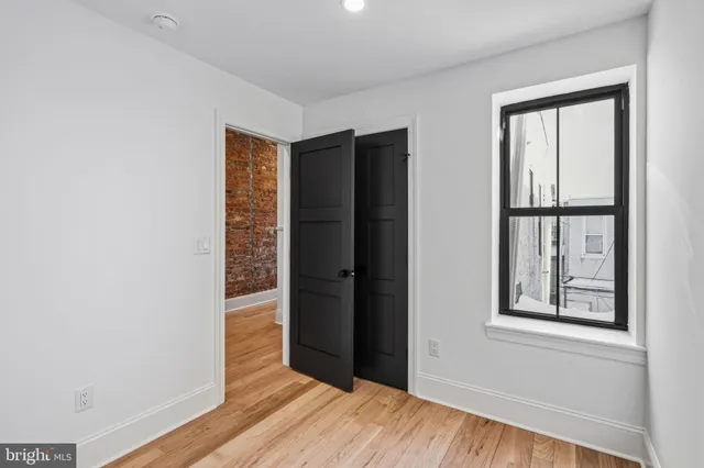 $749,900 | 1635 South 5th Street, Philadelphia, PA 19148