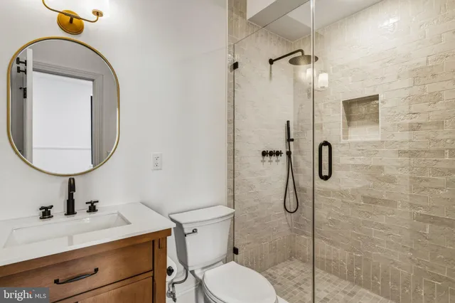 $749,900 | 1635 South 5th Street, Philadelphia, PA 19148