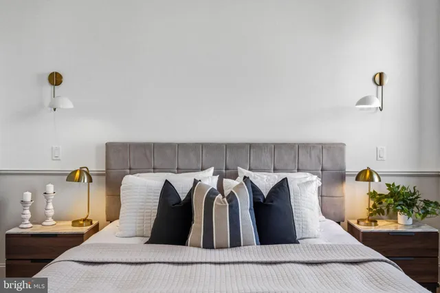 $749,900 | 1635 South 5th Street, Philadelphia, PA 19148