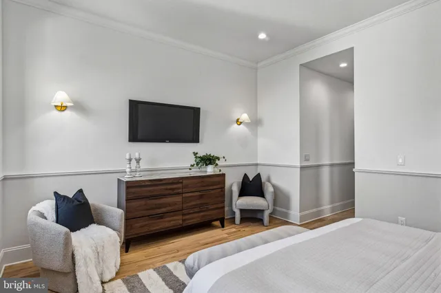 $749,900 | 1635 South 5th Street, Philadelphia, PA 19148