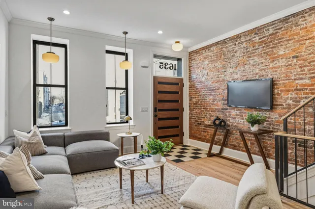 $749,900 | 1635 South 5th Street, Philadelphia, PA 19148