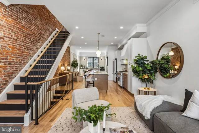 $749,900 | 1635 South 5th Street, Philadelphia, PA 19148