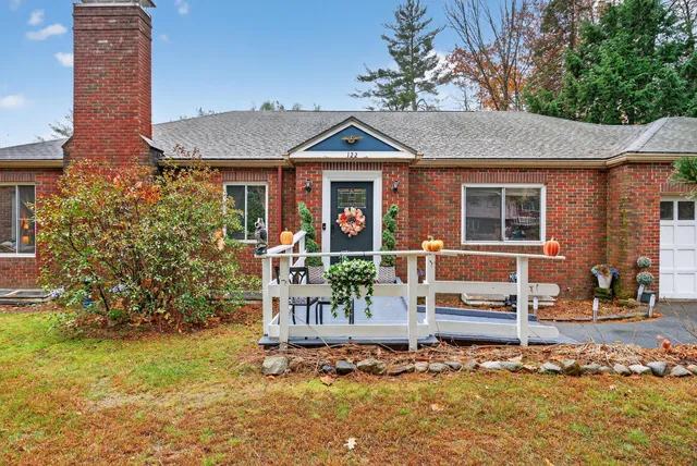 $435,000 | 122 Belgrade Road, Oakland, ME 04963