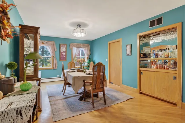 $435,000 | 122 Belgrade Road, Oakland, ME 04963