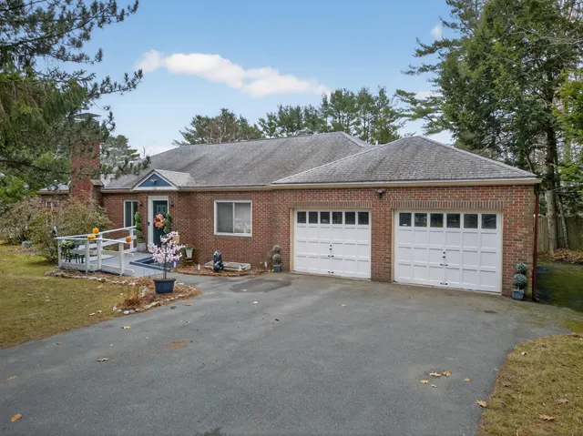 $435,000 | 122 Belgrade Road, Oakland, ME 04963