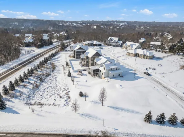 $290,000 | 3998 Haven Woods Court, Eagan, MN 55123