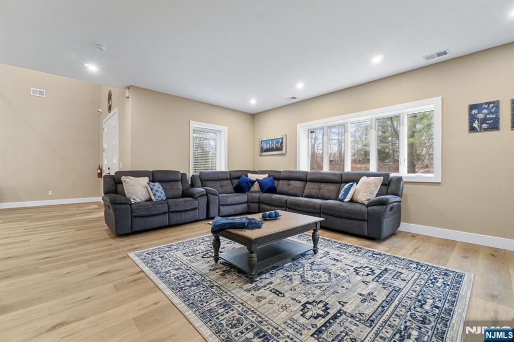 232 Kinnelon Road Butler, NJ 07405 - Photo 13 of 42