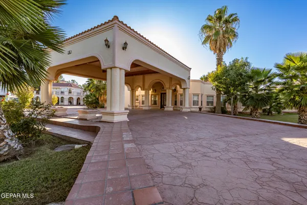 $855,000 | 18 Via Placita, El Paso, TX 79927