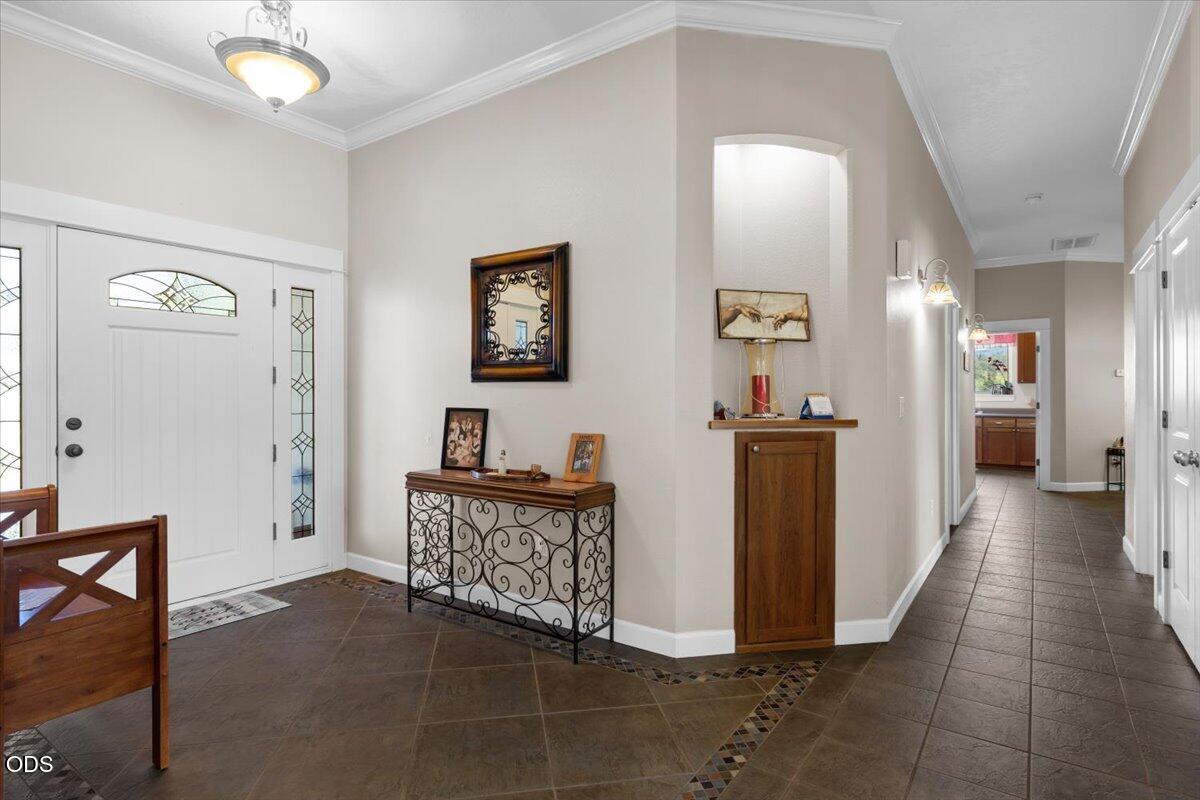 899 Old Stage Road Medford, OR 97502 - Photo 6 of 53