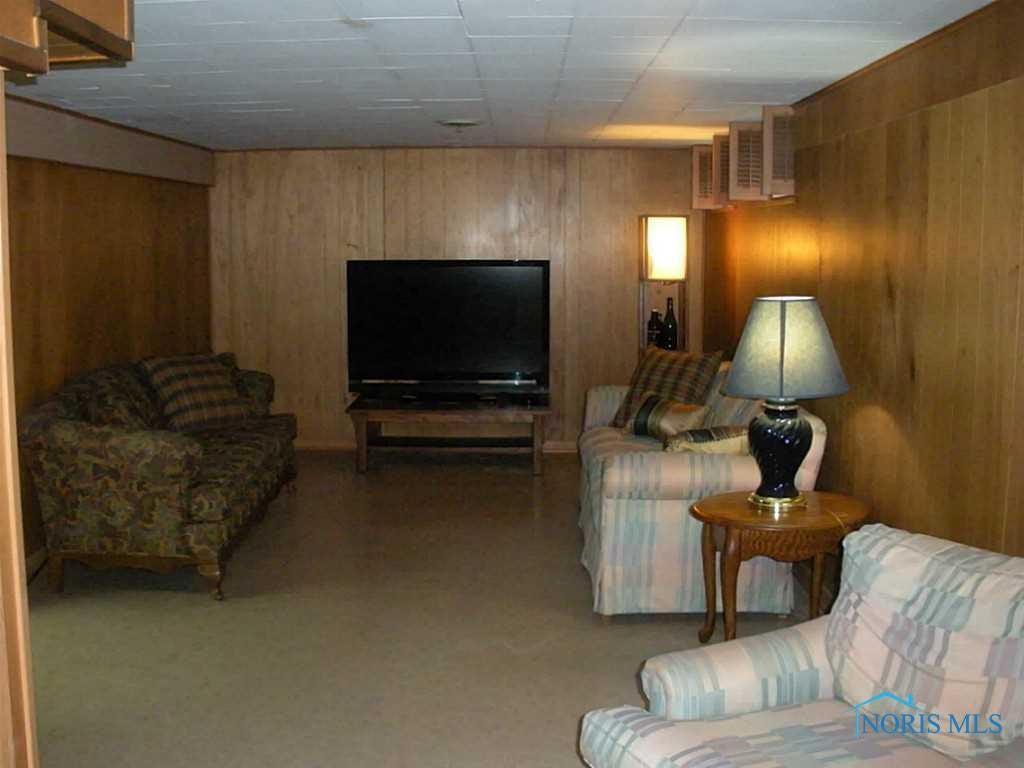 4323 Garrison Road Toledo, OH 43613 - Photo 17 of 18 Gallery Image 17