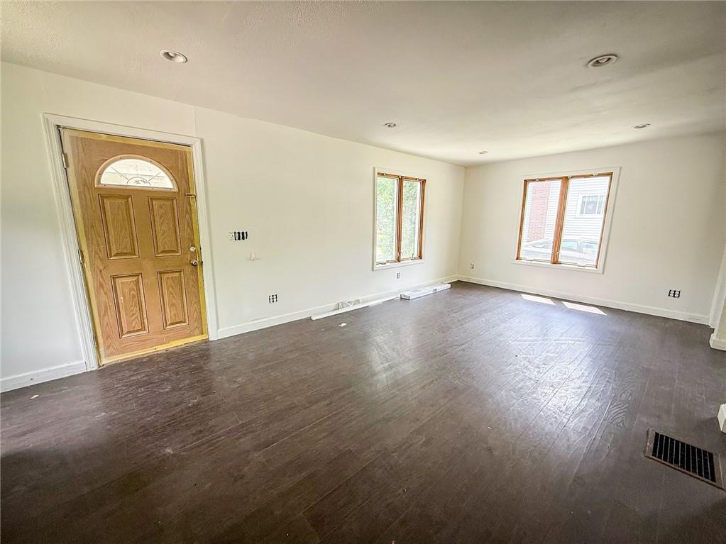 306 Meridian Road Butler, PA 16001 - Photo 9 of 31