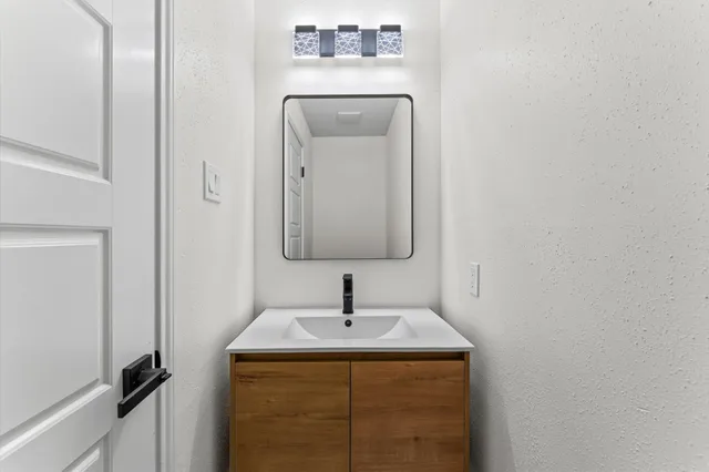 $2,500 | 7631 Ashton Drive, Houston, TX 77095