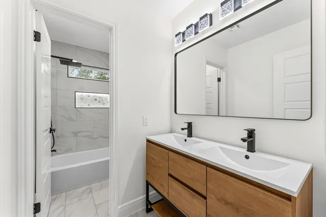 $2,500 | 7631 Ashton Drive, Houston, TX 77095