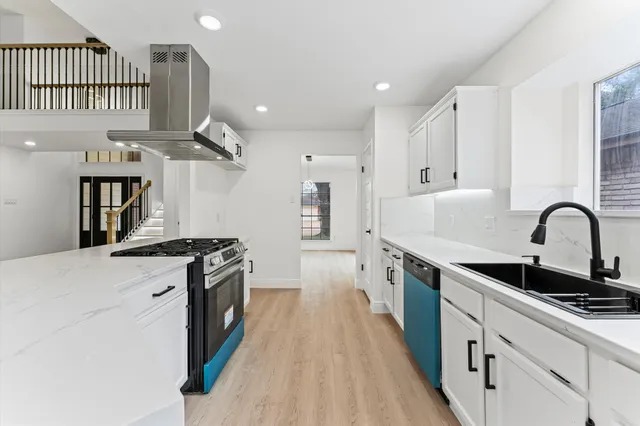 $2,500 | 7631 Ashton Drive, Houston, TX 77095