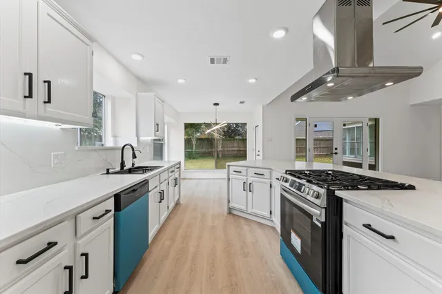 $2,500 | 7631 Ashton Drive, Houston, TX 77095