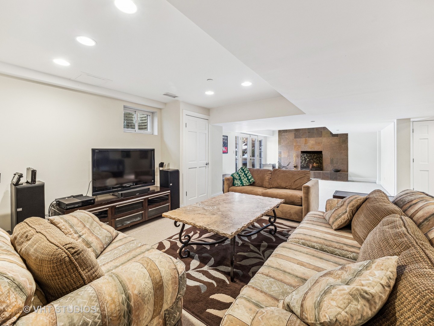 3143 Cuba Road Long Grove, IL 60047 - Photo 33 of 40 a living room with furniture and a flat screen tv
