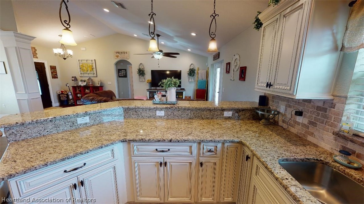 1579 Johns Road Wauchula, FL 33873 - Photo 17 of 33 Gallery Image 17