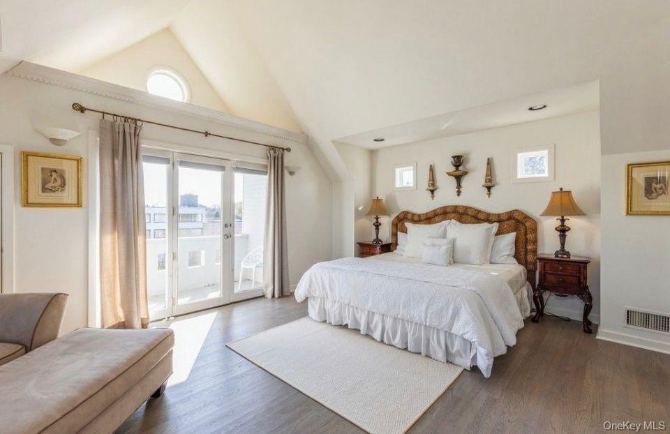 582 Hayground Road Water Mill, NY 11976 - Photo 3 of 18