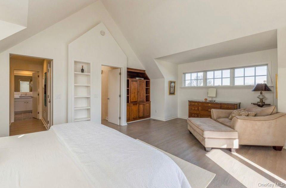 582 Hayground Road Water Mill, NY 11976 - Photo 4 of 18