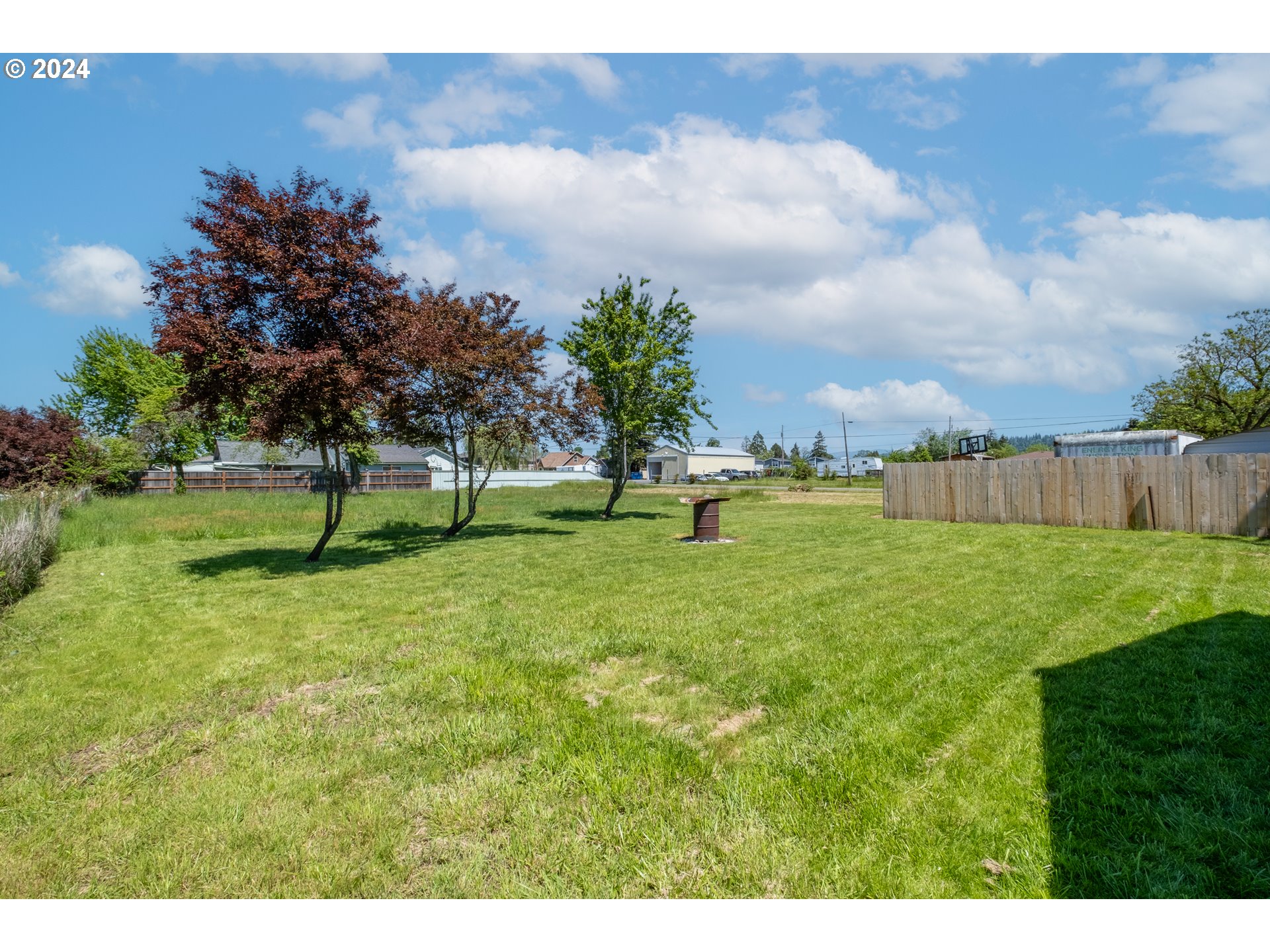 1021 Airport Road Lebanon, OR 97355 - Photo 2 of 29 Gallery Image 2