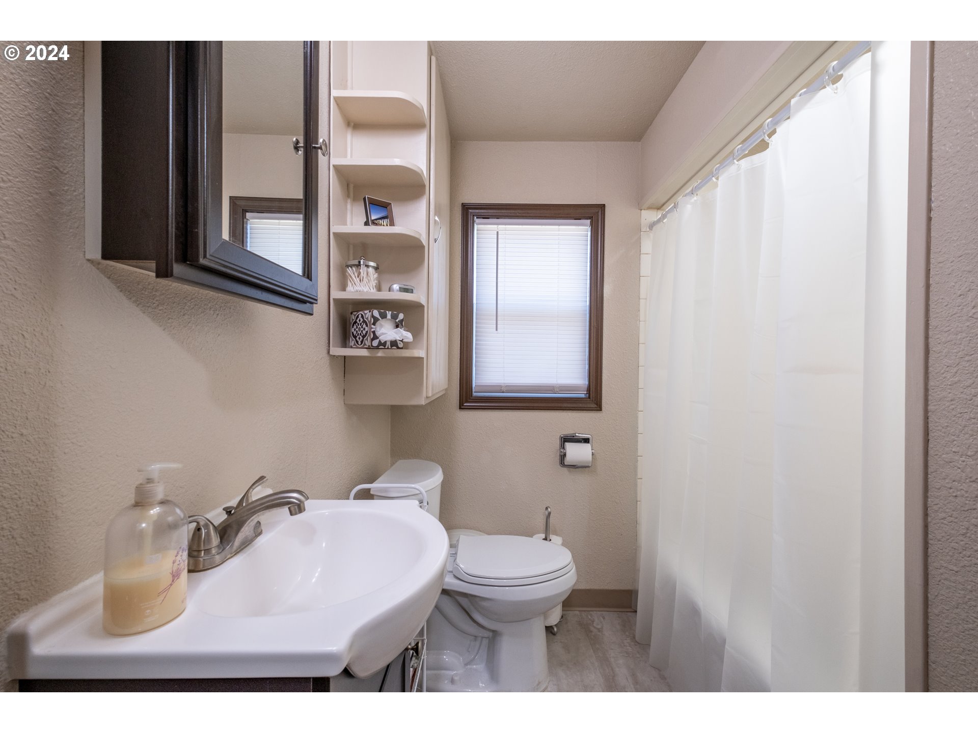 1021 Airport Road Lebanon, OR 97355 - Photo 7 of 29 Gallery Image 7