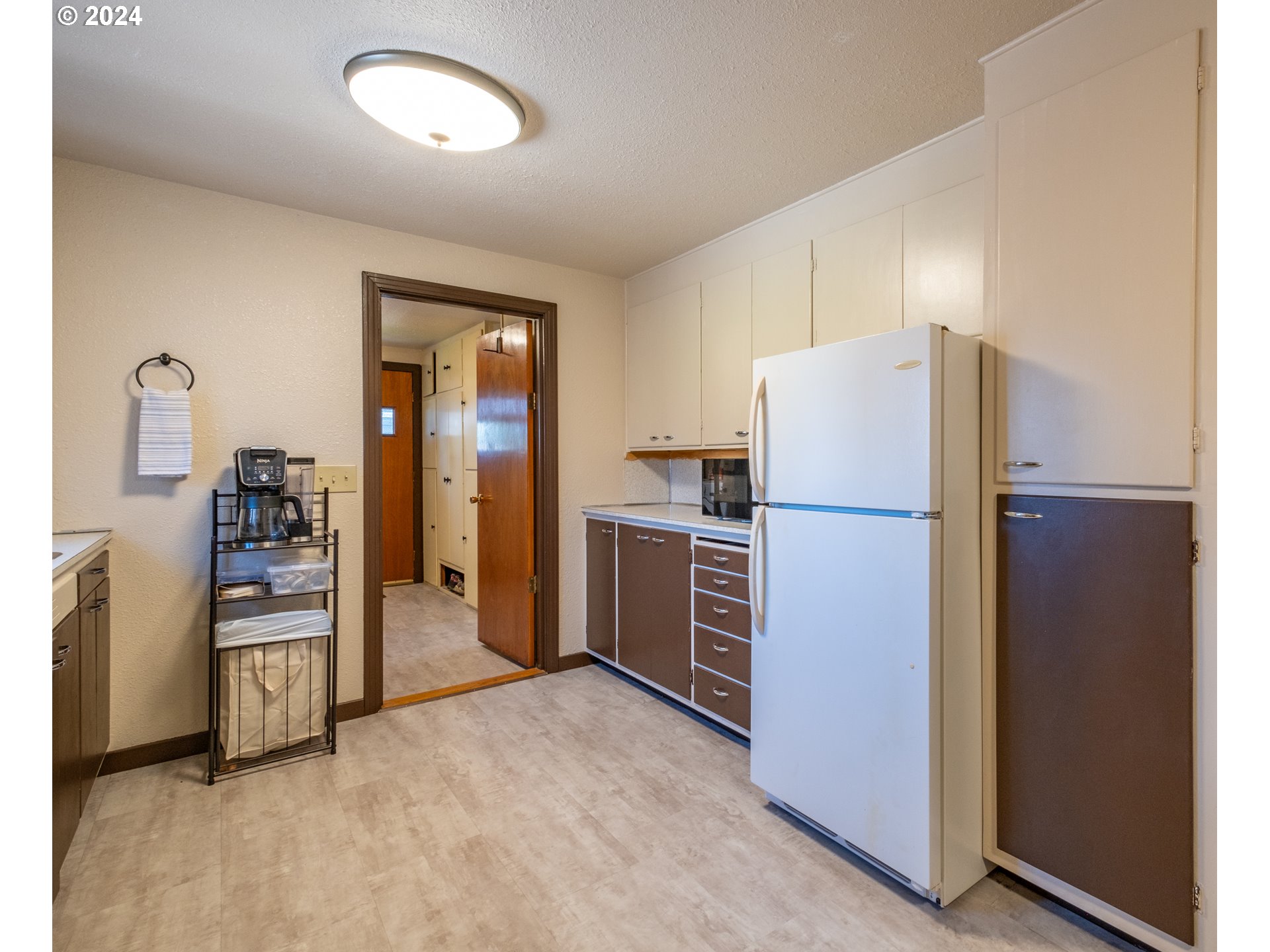 1021 Airport Road Lebanon, OR 97355 - Photo 9 of 29 Gallery Image 9