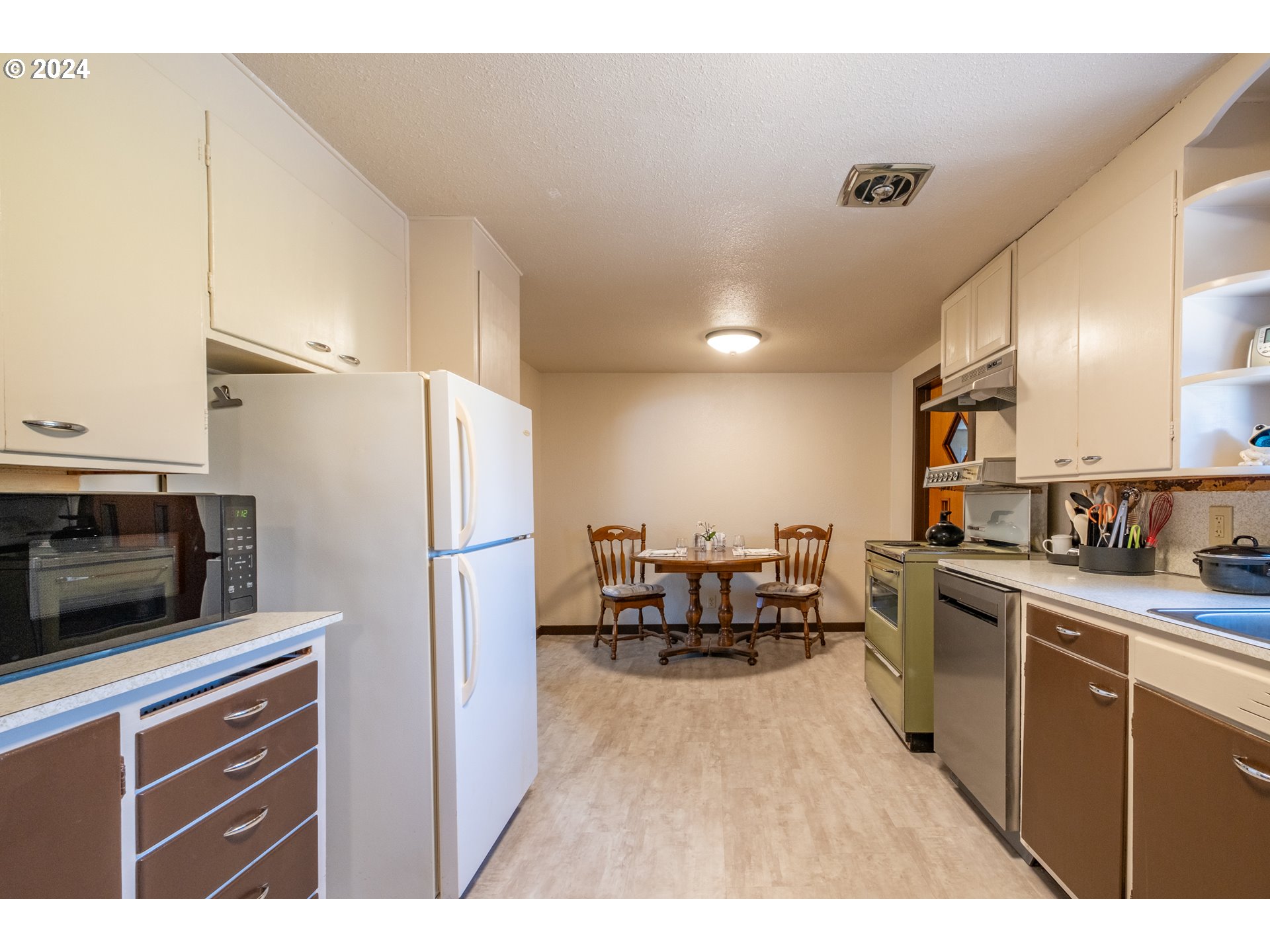 1021 Airport Road Lebanon, OR 97355 - Photo 10 of 29 Gallery Image 10