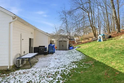 $400,000 | 5 Chestnut Avenue, Mount Arlington, NJ 07856