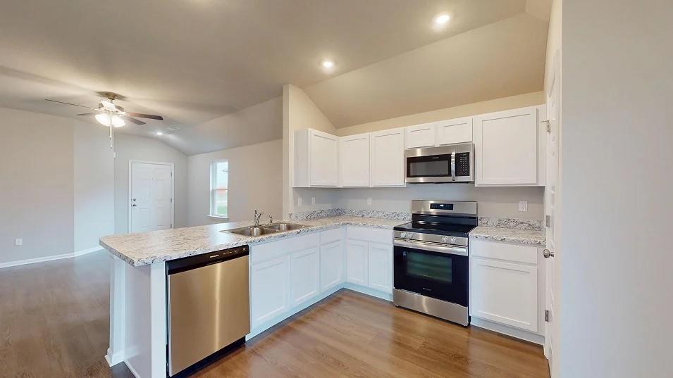 534 West Bluebird Street Gardner, KS 66030 - Photo 4 of 14