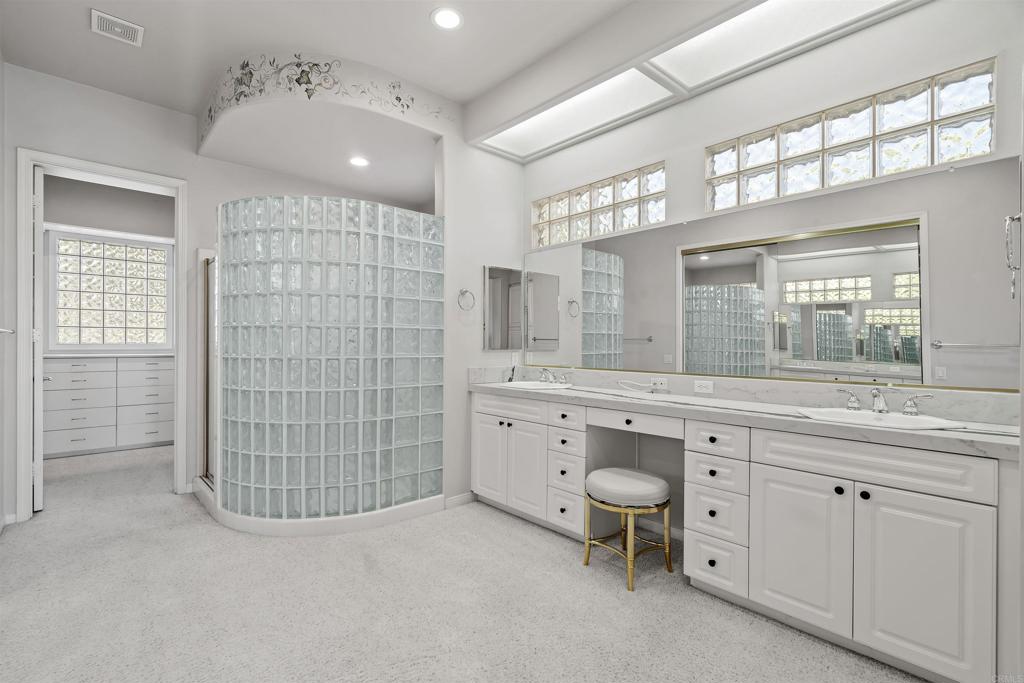 39303 Gleneagles Circle Palm Desert, CA 92211 - Photo 44 of 71